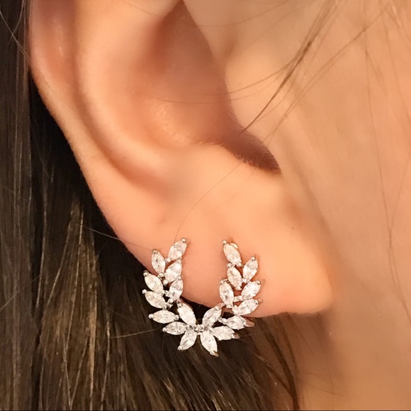 NEW!💎💙💎BEAUTIFUL WREATH CZ ZIRCON EARRINGS LOVE - Picture 2 of 8